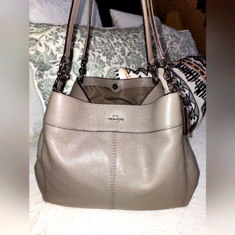 Authentic Coach Taupe Grey Leather Hobo Handbag